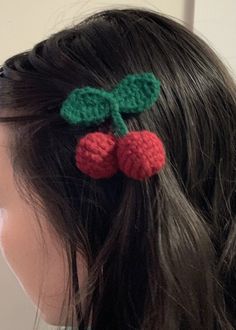 Per sale a pair of cherry crochet hair clips. If you prefer other colors, please email me for custom orders. Cute Crochet Hair Accessories, Fruity Aesthetic, Hair Clips Crochet, Hair Clip Crochet, Cherry Crochet, Crochet Hair Clip, Crochet Cherry, Crochet Hair Clips, Cherry Hair