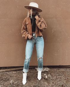 Punchy Western Fashion, Boho Southern Outfits, Western Concert Outfit Fall, Boho Western Fall Outfits, Cute Fall Outfits Western, Luke Combs Concert Outfit Winter, Vaqueras Outfit Aesthetic, Cute Rodeo Outfits For Women Summer, Morgan Wallen Concert Outfit Winter