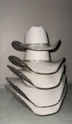 21st Birthday Cowgirl Hat, Bling Cowgirl Outfits, Cowgirl Hat With Rhinestones, Bedazzled Cowboy Hat, White Cowgirl Hat, Space Cowgirl Costume, Space Halloween, Bridesmaids Outfits, 21 Party