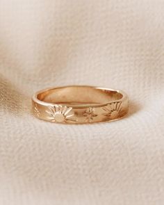 Trendy Rings 2023, Gold Unique Jewelry, Gold Ring Collection, Cute Ring Designs, Sun Wedding Band, Cool Rings Gold, Every Day Rings, Gold Filled Rings, Gold Sun Ring