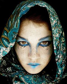 "Have you ever wondered what your subconscious mind looks like? Well today, I can show you."   -David Icke Cosplay Elf, Elf Cosplay, Elf Makeup, Dark Elf, Foto Art, Fantasy Makeup, Blue Makeup