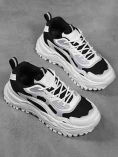 Shoes Sport Women, Black And White Shoes Women, Chunky Sneakers Aesthetic, Shoes For Skirts, Unique Shoes Sneakers, Shoes From Shein, Basket Shoes, Shoes For Women Sneakers, Black Platform Sneakers