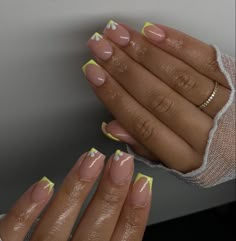 Short nails Short Nails Ideas Elegant, Small Nails Design Summer, Short French Tip Nails With Design Simple, Short Square Overlay Nails, Simple Cute Nails Square, Elegant Short Acrylic Nails, Nail Art For Natural Short Nails, Shorts Nails Ideas Gel, Active Length Nail Designs