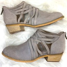 Walk With Me Coldwater Creek Light Gray Leather Suede Ankle Booties Boots Strappy Zip Size Womens 6.5 Like New Condition Never Worn Gray Ankle-high Spring Boots, Gray Ankle-high Boots For Spring, Silver Casual Boots For Spring, Casual Silver Boots For Spring, Silver Closed Toe Boots For Spring, Silver Round Toe Boots For Spring, Silver Casual Boots With Pointed Toe, Trendy Silver Summer Boots, Silver Spring Boots