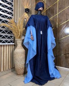 Street Style Women Chic, Boubou Styles, Bubu Gown, Bubu Gown Styles, Ankara Dress Styles, Kaftan Designs, Modest Dresses Fashion, Chic Dress Classy, Lace Gown Styles