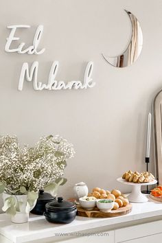 Room decorated with Eid decorations including Eid signs and Luna board. Eid Celebration Ideas, Ramadan Table Decor, Eid Banner, Birthday Room, Eid Decorations, Eid Photos, Hanging Craft Ideas