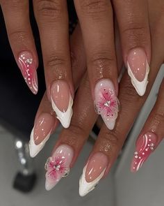 Almond Pink Flower Nails, French Tip Nail Designs Almond, Almond Nails Flowers, French Tips Stiletto Nails, Baby Pink Nails With Design, Pink Nail Inspo Almond, Almond Nails With Flowers, Pink Nail Designs Almond Shape, Almond Flower Nails