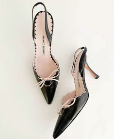 Pretty Heels, Manolo Blahnik Black, Dr Shoes, Manolo Blahnik Heels, Vintage Heels, Fancy Shoes, Slingback Heels, Girly Shoes, Shoe Inspo