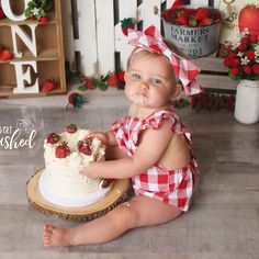 I am falling in love with all these strawberry sessions. . She love love loved her cake! Happy Birthday sweet princess! **To schedule a session, please go to www.kartocinphotography.com  *special thanks to The Cake Boutique for the adorable cake!

#strawberry #southjerseyphotographer #cutiepie #smile #photoshoot 1st Birthday Photo Shoot Ideas Strawberry, Smash Cake Photoshoot Strawberry, Berry First Birthday Photoshoot Outside, Strawberry Theme First Birthday Pictures, Strawberry 1 Birthday, Strawberry 6 Month Pictures, Strawberry Pictures Baby, Smash Cake With Strawberries, One Year Old Strawberry Photoshoot