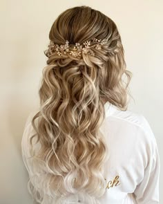 Braided Wedding Hairstyles, Bob Pendek, Bridemaids Hairstyles, Wedding Hairstyle Ideas, Wedding Hair Half, Gorgeous Hairstyles, Long Hair Wedding Styles, Prom Hairstyles For Long Hair, Hairstyles Wedding