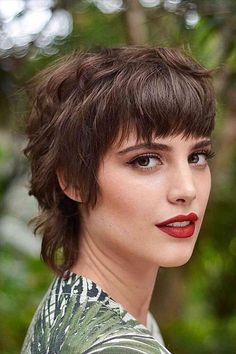 Short Shaggy Mullet Cut with Fringe for Women Pixie Shag Haircut For Thick Hair, Short Layered Shag With Bangs, Mini Shag Haircut, Older Hairstyles, Short Layered Shag Hairstyles, Short Shag With Bangs, Wavy Pixie Cut