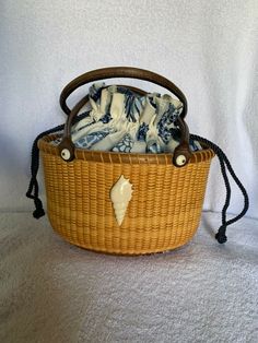 Basket Purse Outfit, Nantucket Baskets Purse, Lightship Basket, Handwoven Natural Fiber Basket Bag, Summer Basket-style Handwoven Shoulder Bag, Antique Baskets, Nantucket Basket, Basket Purse, Bread Boards