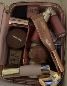 Hourglass Makeup Products, Hourglass Makeup Aesthetic, Nars Makeup Aesthetic, Sephora Aesthetic, Donut Aesthetic, Summer Makeup Products, Aesthetic Vanity, Ulta Haul, Make Up Aesthetic