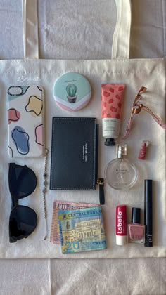 .. Summer Bag Essentials, What Is In My Bag, Backpack Essentials, School Bag Essentials, In My Purse, Purse Essentials