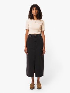 Cheap High-rise Black Denim Skirt, Affordable Black Denim Skirt, Cheap High Rise Black Denim Skirt, Cheap Black High Rise Denim Skirt, Black Jean Skirt Outfit, Jean Skirt Outfit, Black Denim Skirt Outfit, Denim Skirt Black, Fitted Denim Skirt