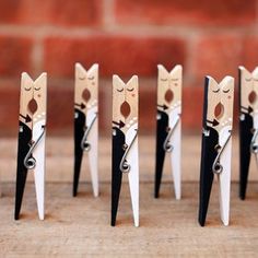 there are many pairs of scissors that have been cut in half to look like cats