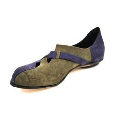 Shoe Shelf, Flat Shoe, Soft Shoes, Comfy Shoes, Shoe Style, Handmade Leather, Womens Flats, Leather Handmade, Flat Shoes Women