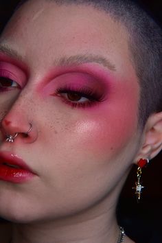 Pink Dramatic Makeup, Piglet Makeup Winnie The Pooh, Pink Red Makeup, 2016 Makeup Looks, Rose Eyeliner, Show Makeup, Makeup Portfolio, Rose Makeup