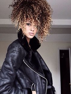 The whole look is cool!  [{Grow Lust Worthy Hair FASTER Naturally} ========================== Go To: www.HairTriggerr.com ========================== Love the Color and Definition of Those Curls!!! Beautiful Curls, Natural Hair Inspiration, Hair Envy, Hair Journey, Great Hair