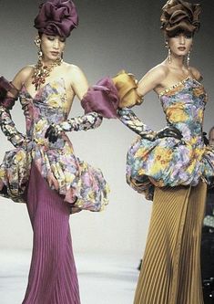 Emmanuel Ungaro, Richard Dormer, Christmas Ootd, Fashion 1990s, Golden Globes Red Carpet, Runway Outfits, 90's Fashion, Emanuel Ungaro