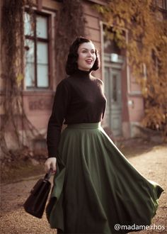 "Thanks for @madame.rhos wearing Xiaolizi's green wool skirt. A midi skirt is an item that every lady should own. Not only do these full-length skirts look fantastic, but they're also seriously versatile. When styled right, they can suit a range of occasions along with every season. Additionally, the comfortable and chic style can flatter anybody. DETAILS: * More colors available(Fabric NO.3)    https://etsy.me/3y7DZnn * 1950s style circle skirt, very full skirt but hangs smoothly from the waist without darts, pleats, or gathers * Circle skirt is a basic item, so can pair it with a lot of things * Vintage High waisted full circle skirt, Make you look tall when wear it * Flare swing skirt, Make the waist look thin and not look bloated * 30% wool, 30% fiber, 40% polyester, medium weight wool Vintage Green Outfit, Green Vintage Outfit, Vintage Flared Skirt For Winter, High Waist Retro Winter Skirt, Vintage Pleated Skirt For Winter, Retro Green Skirt For Fall, Retro Full Skirt For Winter, Vintage Long Skirt For Winter, Retro A-line Skirt For Winter