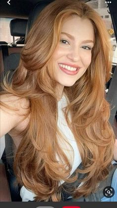 The Butterfly Haircut, Butterfly Haircut, Auburn Hair, Hair Inspo Color, Cool Hair Color, Ginger Hair