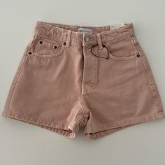 Very Cute, Feminine And Flattering 5 Pockets Buttons Instead Of Zipper Pink Jeans Shorts With Pockets, Pink Short Jeans With Pockets, Zara Short Cotton Jeans, Zara Cotton Short Jeans, Casual Pink Short Jeans, Zara Cotton Jean Shorts, Zara Mid-rise Jean Shorts, Zara High-waisted Cotton Jean Shorts, Zara High Waist Jean Shorts With Pockets