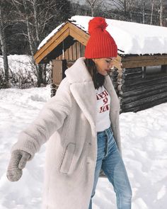 Manali Lookbook, Outfits For Canada, Manali Outfits Women, Manali Outfits, Snow Ootd, Montana Outfits, Winter Outfits Canada, Canada Clothing, Sarah Butler