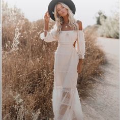 Stylish Off Shoulder Open Back Gorgeous Fit! New! Didn’t Come With Tags, Came In Bag But Never Worn. Bohemian Lace Maxi Dress For Day Out, How To Wear Uggs, Boho Lace Dress, Vici Dress, Black Boots Outfit, Target Style, Boho Lace, Out Back, Mom Outfits