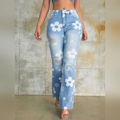 High Waisted Groovy Floral Print Pattern Distressed Flare Jeans. Size 6. Brand New! Tags: Groovy 70s Hippie Hippy Floral Flowers Jeans Flare Distressed Jeans High Waist 70s Pants, Distressed Flare Jeans, Denim Party, Black Flare Jeans, Groovy 70s, 70s Hippie, Cropped Wide Leg Jeans, Flare Denim Jeans, Jeans High Waist