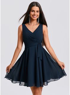 JJ's House Pleated Chiffon V-Neck Fall Spring Summer A-line Plus General Back Zip Coquette Skater Dresses Vintage Sweet & Flow Elegant Dark Navy Height:5.8ft（176cm） Bust:32in（82cm）Waist:24in（61cm）Hips:35in（89cm） No Short Blue Sleeveless Homecoming Dress. #JJ's House #Pleated #Chiffon #VNeck #Fall #Spring #Summer #Aline #Plus #General #BackZip #Coquette #SkaterDresses #Vintage #Sweet&Flow #Elegant #DarkNavy #No #Short #Blue #Sleeveless #HomecomingDress Flowy Homecoming Dresses 2022, Casual Homecoming Dresses Knee Length, Cheap Navy Dress For Dress-up, Navy Blue Bridesmaids Short Dress, Semi Formal Dresses For Teens Stylish, Semi Formal Dresses For Teens 8th Grade Short, Dresses Blue Short Navy, Formal Dance Dresses Knee Length, Dark Blue Dress Short Homecoming