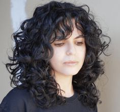 Curly Hair Photos, Short Curly Haircuts, Medium Curly Hair Styles, Haircuts For Curly Hair, Curly Hair Inspiration, Curly Hair With Bangs, Curly Hair Cuts, Curtain Bangs