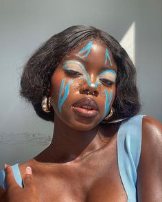 Face Paint Makeup Looks, Artsy Makeup, Paint Makeup, Face Paint Makeup, Face Art Makeup, Cool Makeup Looks, Juicy Lips, Creative Makeup Looks, Afro Punk