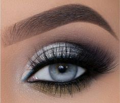 Dark Makeup Looks, Formal Makeup, Mascara Makeup, Makeup Eye Looks, Dark Makeup, Makeup On Fleek, Makeup Makeover