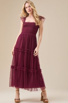 Kenna Tulle Maxi Dress in Wine Altard State Maxi Dress, Formal Dress Midi, Fall Photo Outfits, Football Dress, Layered Maxi Dress, Maxi Dress Boho Chic, Gigi Dress, Helena Dress, Camille Dress