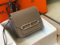 HM Mini Evercolor Sac Roulis 19 Grey For Women Roulis Mini, Loafer Mules, Hermes Bags, Evening Clutch Bag, Green Bag, Kate Spade Crossbody, Fashion Handbags, Evening Bags, Mini Bag