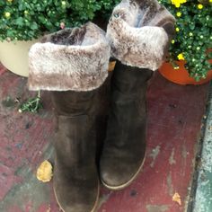 Aquatalia Brown Suede Boots Faux Fur Lined Aquatalia Boots, Brown Suede Boots, Boots Suede, Fur Lined Boots, Winter Rain, Suede Boots, Brown Suede, Rain Boots, Faux Fur