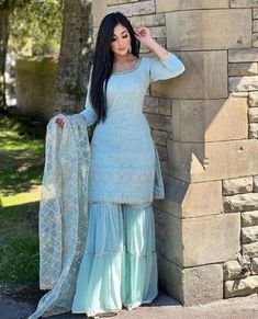 Blue Sharara, Top Fabrics, Suits For Women Indian, Orang India, Pakistani Party Wear Dresses, Desi Outfits, Pakistani Party Wear, Punjabi Outfits