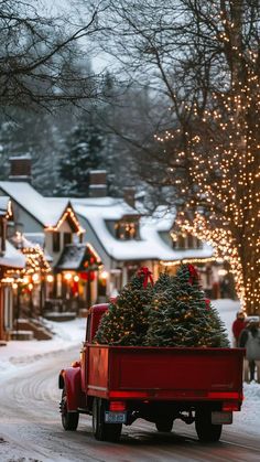 Imaginary World, Astuces Diy, Cottage Christmas, Christmas Interiors, Christmas Porch Decor, 12 December, Christmas Wonderland