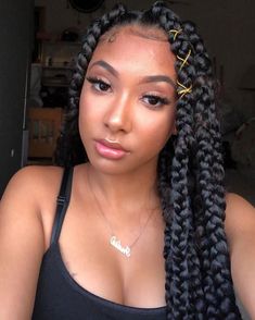 Half Braided Hairstyles, Box Braids Pictures, Formal Hairstyles Updo, Braids Boxbraids, Hairstyle Braids, Blonde Box Braids, Caracter Design, Short Box Braids, Protective Hairstyles For Natural Hair