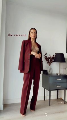 Zara Women Suit, Zara Suits Women 2022, Women’s Power Suit, Zara Work Outfits Women, Power Suits For Women Classy, Zara Suits Women, Burgundy Suit Women, Grad Suits