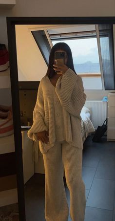 Oversized Shirt Pajamas Aesthetic, Matching Sets Loungewear, Fall Aesthetic Outfit Cozy, Winter Hot Outfits, Dress Under Sweater Outfit, Chilly Outfits Casual, Simple Warm Outfits, Cozy Baddie Outfits, Day Drinking Outfit Autumn