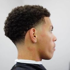 Curly Hair Taper, Fade Haircut Curly Hair, Low Taper Fade Haircut, Mid Fade Haircut, Taper Fade Curly Hair, Fade Haircut Styles