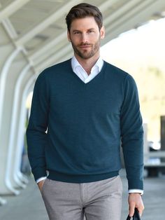 Mens Golf Fashion, Business Casual Attire For Men, Dapper Suits, Outfit Elegantes, Mens Smart Casual Outfits, Mens Office, Pants Outfit Men, Stylish Men Casual