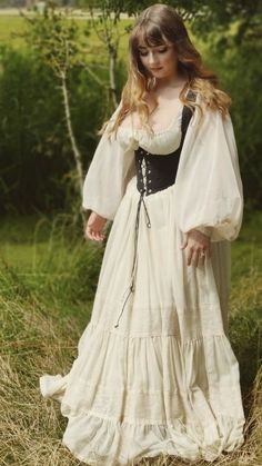 Witch Dresses Medieval, Medevil Outfits Aesthetic, Summer Dress With Corset, Maiden Aesthetic Outfit, White Ren Faire Outfit, Peasant Core Outfits, Ren Faire Princess Outfits, Healer Aesthetic Outfit, Fantasy Dress Casual