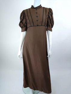 "VINTAGE 1960s 70s BROWN PRAIRIE MAXI DRESS BY CORNELL Measurements UK size : 10 (Shown on size 8 Model) clipped to fit. Please check your measurements for best fit. Bust..  34\" (Armpit to Armpit) Waist..   30\" Hips...34\" Length..   55\" (Shoulder to bottom hem) UK sizes. Conversion to US and European sizes: UK 6 = US 2/ EU 34/ AU 6 UK 8 = US 4/ EU 36/ AU 8 UK 10=US 6/ EU 38/ AU 10 UK 12=US 8/ EU 40/ AU 12 UK 14=US 10/EU42/ AU 14 Condition: Great Vintage Condition. Please note that we only se 70s Mode, 60s And 70s Fashion, 70s Fashion, Vintage 1960s, Dress Clothes For Women, Favorite Things List, 1970s, 1960s, Vintage Items