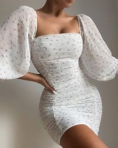 Ruffle Summer Dress, Tight Dress Outfit, Chique Outfits, Ruched Bodycon Dress, Long Sleeve Floral Dress, Teen Fashion Outfits, Fancy Dresses, Cute Casual Outfits, Look Fashion