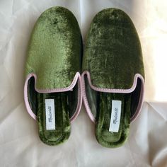 Perfect Condition Velvet Slippers, Madewell Shoes, Madewell, Slippers, Velvet, Size 6, Women Shoes, Green, Pink