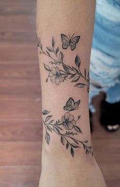 - - butterfly tattoo, small butterfly tattoo, butterfly hand tattoo, butterfly tattoo designs, butterfly tattoo meaning, simple butterfly tattoo, blue butterfly tattoo, tattoo butterfly, butterfly tattoo ideas, flying butterfly tattoo, butterfly back tattoo, tattoo of butterflies, butterfly name tattoo, back butterfly tattoo, dark butterfly tattoo, butterfly tattoo back, butterfly tattoo placement #butterflytattoo #tattooplacement #smalltattoo Wrap Around Wrist Tattoos, Around Arm Tattoo, Wrap Around Tattoo, Vine Tattoo, Wrap Tattoo, Tattoo Minimalist, Galaxy Tattoo, Tattoos For Women Flowers, Forearm Tattoo Women