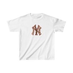 New York Yankees Leopard Print Baby Tee, Cool Girl Clothing, Pinterest Aesthetic Shirt, 90s Style Full Length Baby Tee for Women, Vintage - Etsy Nyc Shirt, Fitness Wear Outfits, Leopard Print Baby, Shoes Outfit Fashion, Aesthetic Shirt, Pinterest Aesthetic, Aesthetic Shirts, Baby T Shirts, Cool Fits